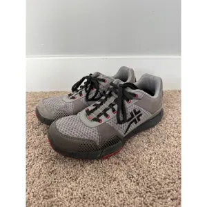 Kuru Quantum Training Shoes Comfort Athletic Sneakers Gray Red Black Mens