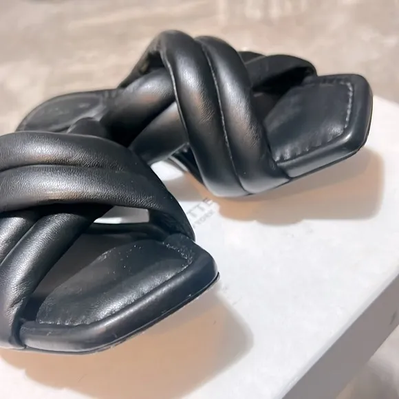 Lafayette 148 New York Clarette Mule Sandals in Black, EXCELLENT, Size 36.5