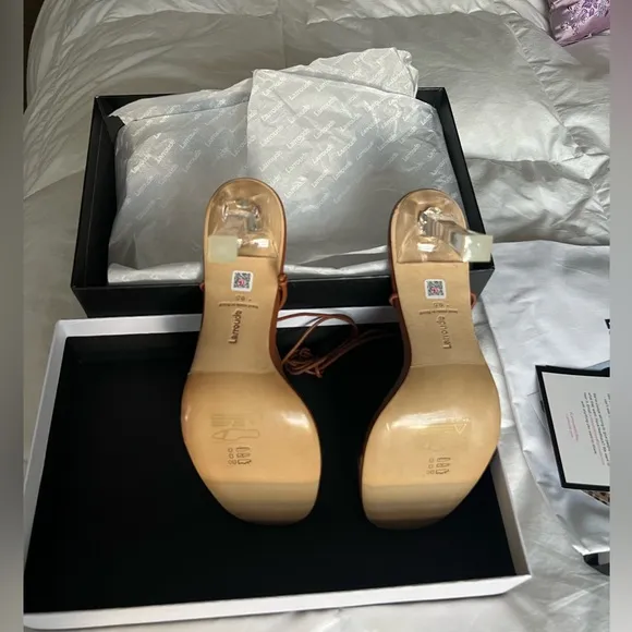 Larroudé Gloria Sandals - Caramel - 9.5 - NEW with box