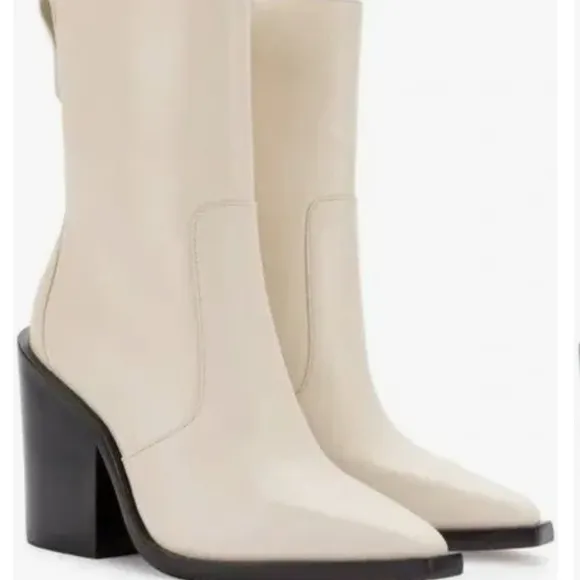 Larroude James Ivory Leather Pointed Toe Boot ..Size 9
