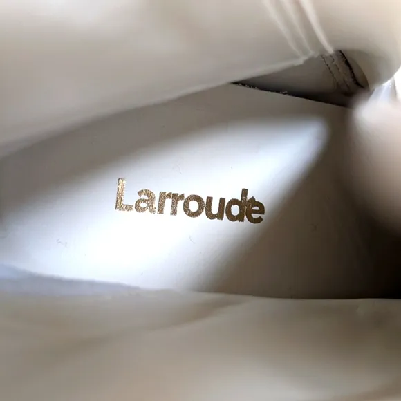 Larroude James Ivory Leather Pointed Toe Boot ..Size 9