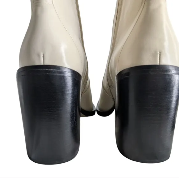 Larroude James Ivory Leather Pointed Toe Boot ..Size 9