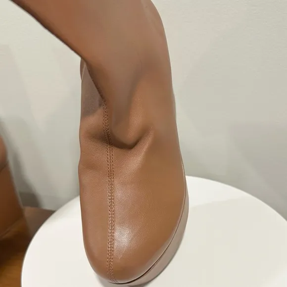 🌹LARROUDE🌹 Miso Platform Boot In Caramel Stretch Leather Size: 9