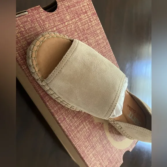 🎉LAST PIECE🎉 BORN Suede Seak Comfort Sandals