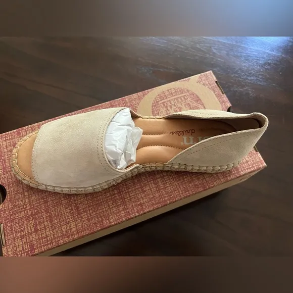 🎉LAST PIECE🎉 BORN Suede Seak Comfort Sandals