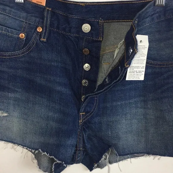 Levi’s 501 Original Fit Button Fly Cutoff Jean