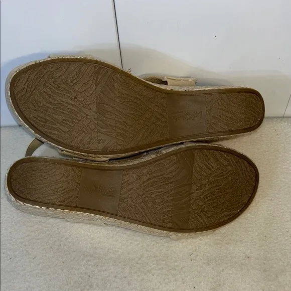 LifeStride Delta Almond Milk Wedge Sandals (TS8)