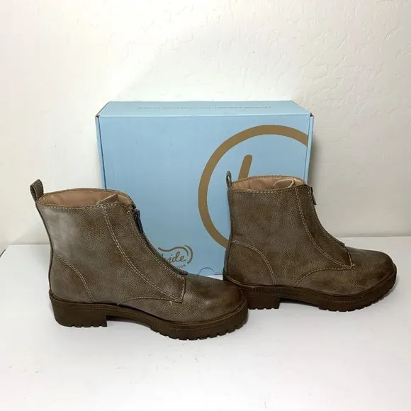 LifeStride Sanibelle Boots Zip Front Lug Sole Booties Stone Brown Size 8 NEW