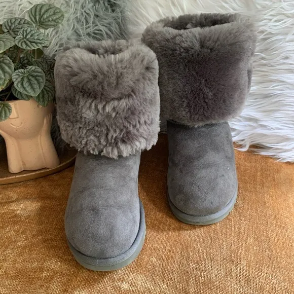 Like New Tall Grey Uggs