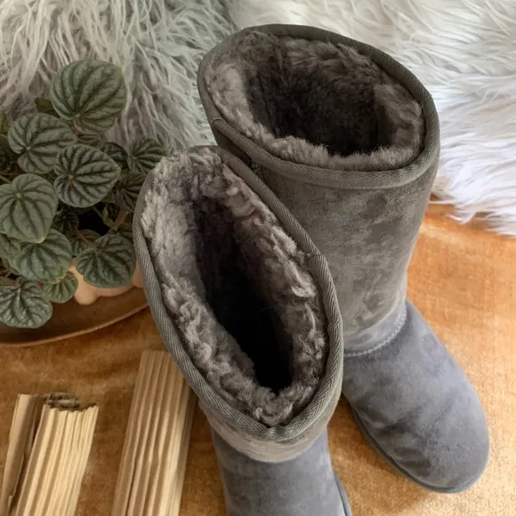 Like New Tall Grey Uggs
