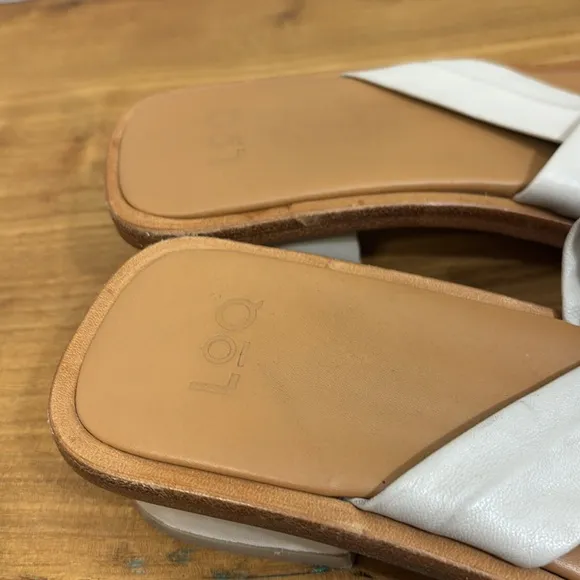 LOQ Pau Sandals in Cream