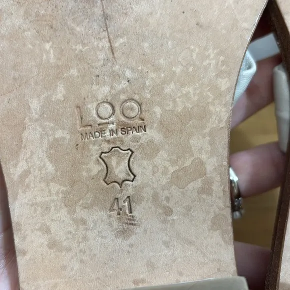 LOQ Pau Sandals in Cream