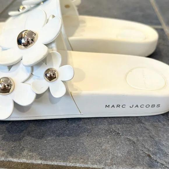 Marc Jacobs Daisy Aqua Embellished Pool Slide Sandals Floral Open Toe Flat White
