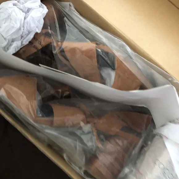 MATISSE ✨ Sandals new in box
