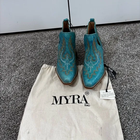 Mayra WESTERLY WESTERN LEATHER BOOTIES NEW in Bag Size 9 Turquoise