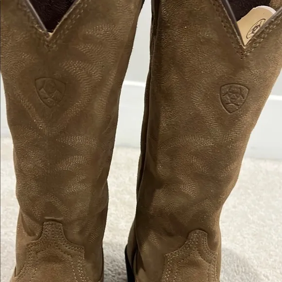 Men’s Ariat Heritage R Toe Western Suede Boot Size 10D (medium)