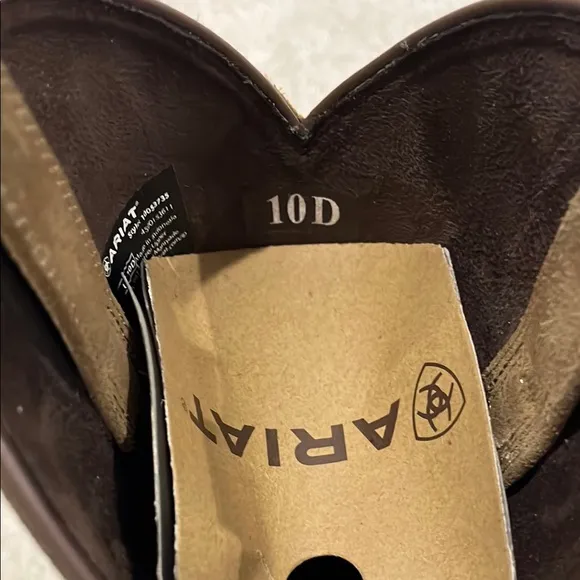 Men’s Ariat Heritage R Toe Western Suede Boot Size 10D (medium)