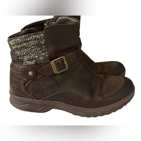 MERRELL “Eventyr” Waterproof Strap Boots