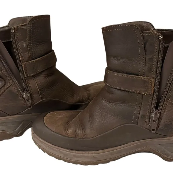 MERRELL “Eventyr” Waterproof Strap Boots