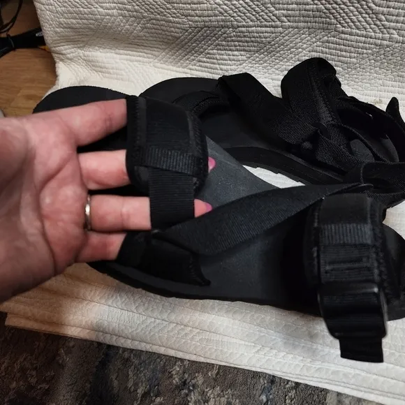 Merrell Men's Alpine Strap Black Sandal. Men's size 14. New!