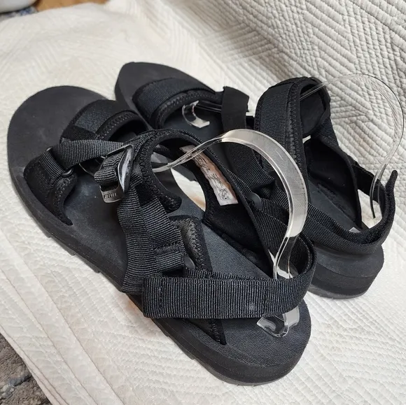 Merrell Men's Alpine Strap Black Sandal. Men's size 14. New!