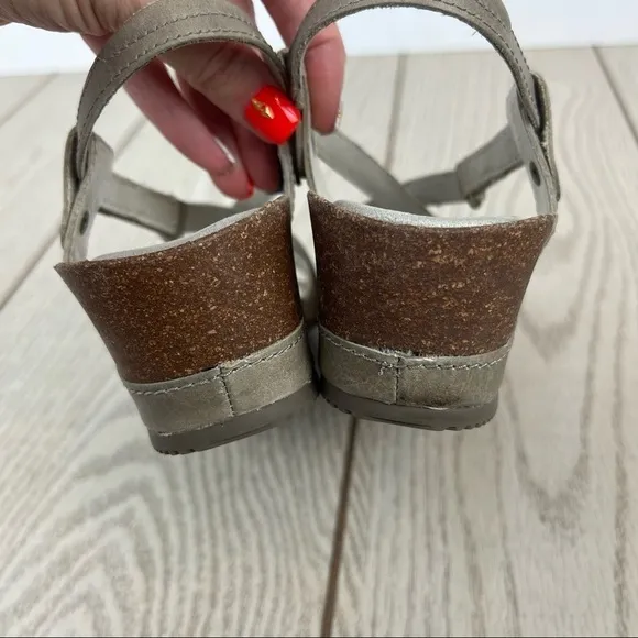 Merrell Revalli Aura Post Strappy Wedge Sandals US7 Women's Grey $150