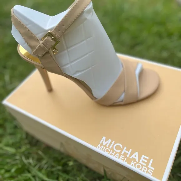 Michael Kors Tan Sandals Smooth Finish