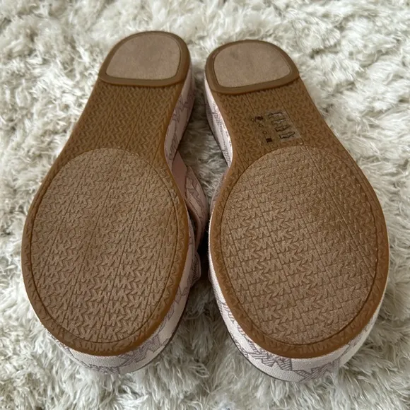 Michael Kors Women's Pink Slide Sandals-new✨