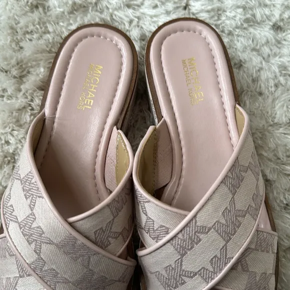 Michael Kors Women's Pink Slide Sandals-new✨