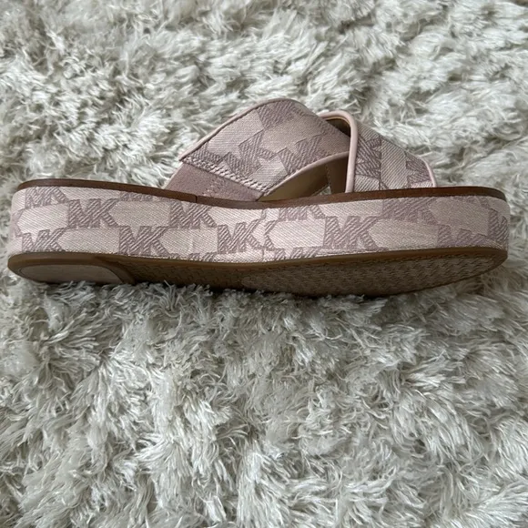 Michael Kors Women's Pink Slide Sandals-new✨