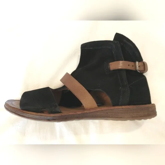 Miz Mooz Finney Suede Sandals - 37 &amp; 40 WIDE EU - Black Suede - NWOB