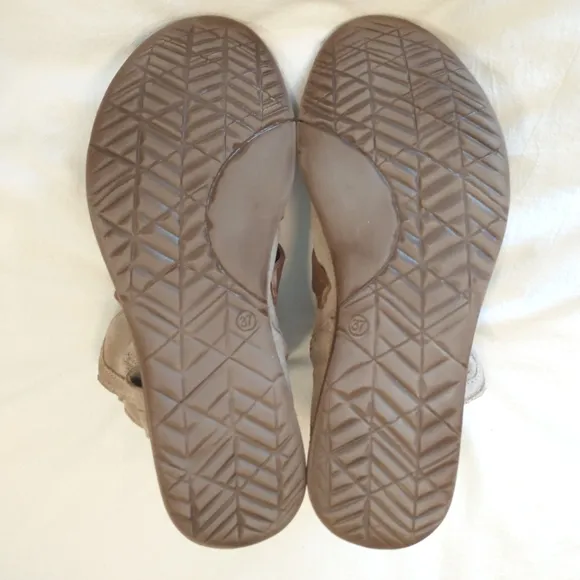 Miz Mooz Finney Suede Sandals - 37 &amp; 40 WIDE EU - Taupe Suede - NWOB