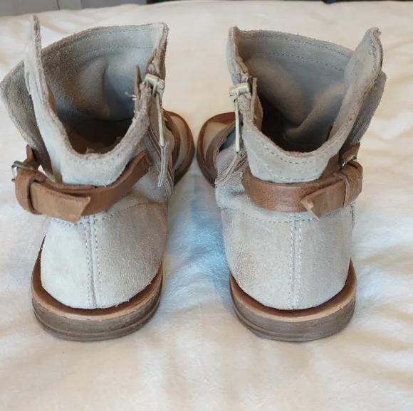 Miz Mooz Finney Suede Sandals - 37 &amp; 40 WIDE EU - Taupe Suede - NWOB