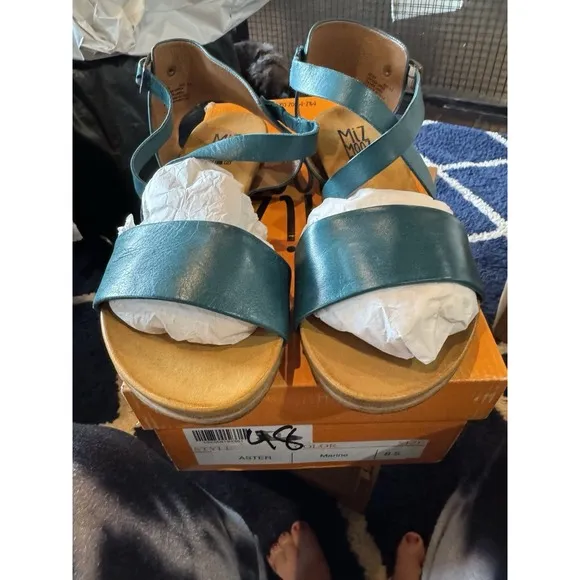Miz Mooz Women's Aster Flat Sandal Size 8.5 Marine Leather