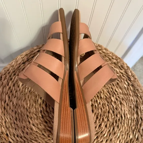 Munro Carrera Sandal. Tan Calf Leather. Size 10SS. NWOT.