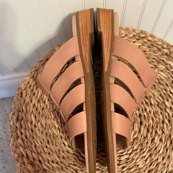Munro Carrera Sandal. Tan Calf Leather. Size 10SS. NWOT.