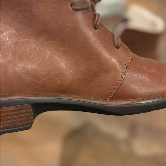 Naot Women’s Size 39 US 8-8.5 Pali Soft Chestnut Brown Leather Shearling Boots