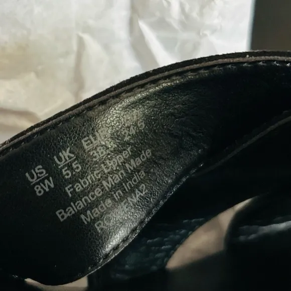 Naturalizer® Rowena 2 Sandals Black Wedges Women's Size 8W New in Box