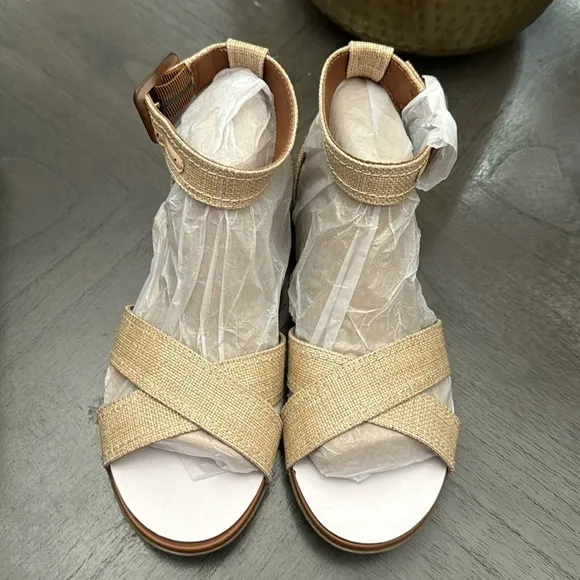 Naturalizer Women Sausalito Natural Strappy Sandals