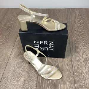 Naturalizer Women's Vanessa2 Strappy Heeled Sandal Chunk Heel Tan‎ Crème Brûlée