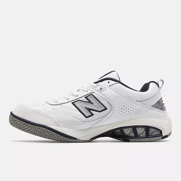 NEW BALANCE 806