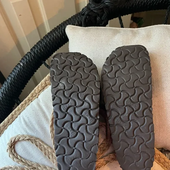 New Birkenstock brown leather sandals