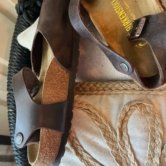 New Birkenstock brown leather sandals