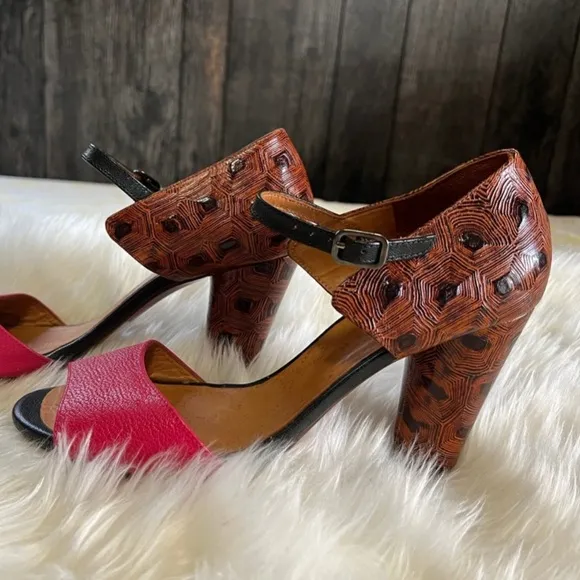 new CHIE MIHARA Textured Brown Leather and Pink Sandal Heels size 10