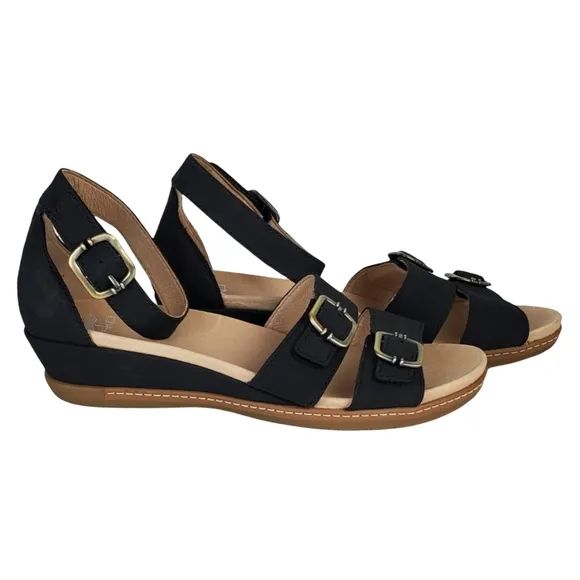 New Dansko Astrid wedge strappy nubuck comfort black wedge sandals