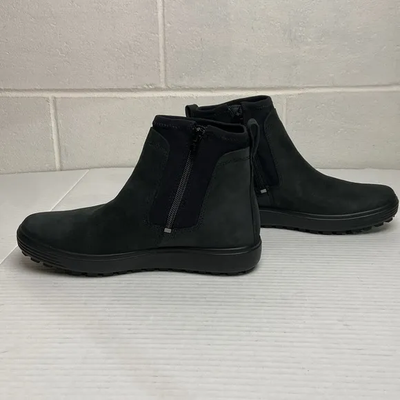 NEW ECCO Soft 7 Tred Women's Gore-Tex Chelsea Boot EU38 Black Waterproof‎