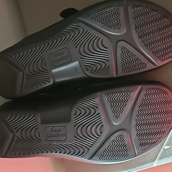 NEW FINN COMFORT BARBUDA ARABESQUE BLACK LEATHER SANDALS sz 38/8