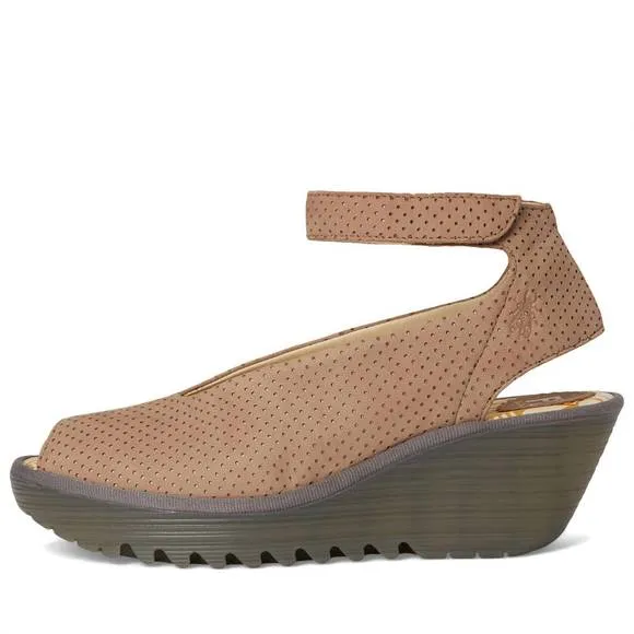 NEW FLY LONDON women's yala376fly perf wedge sandal in taupe