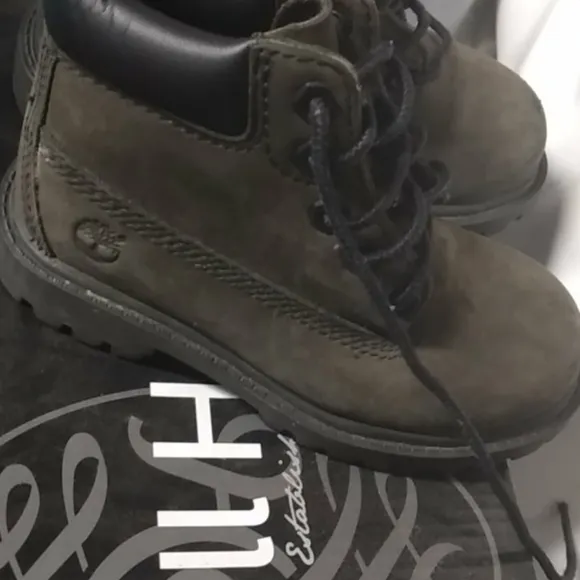 New Little Kid's Timberland Boots!