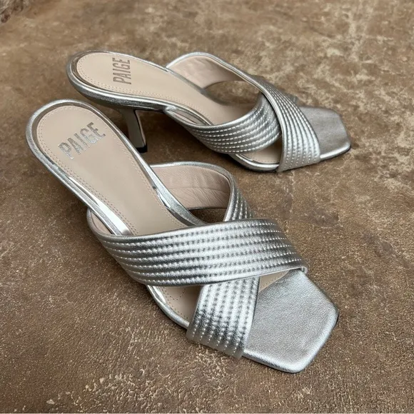 NEW PAIGE Leigh Leather Sandal In Silver Heeled Sandals Sz 7